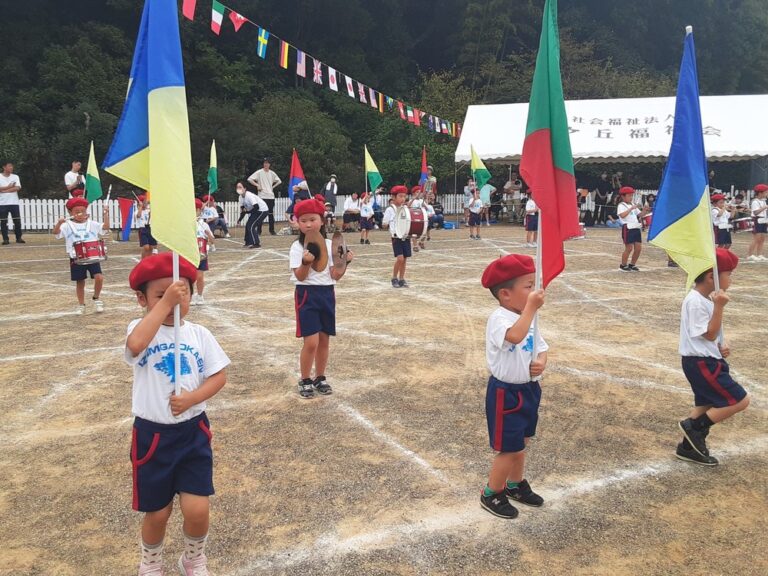 運動会での鼓笛隊